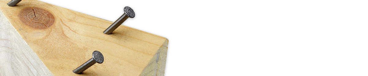 Holz mit Nägeln
